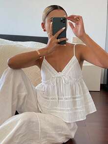 DAZY 女款純色修身拼接蕾絲下擺露背細肩帶背心，休閒度假夏季上衣，適合校園穿搭 - 白色 - 查看 5