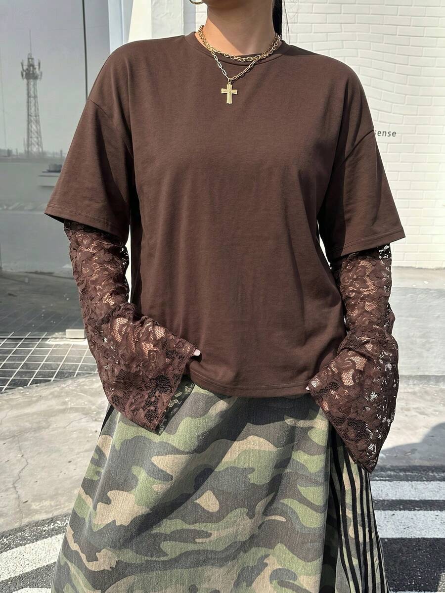 Muchica 大尺碼女款蕾絲拼接休閒百搭日常出遊T恤 - 棕色 - 查看 1