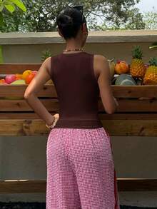 Muchica Women's Summer New Textured Striped Cropped Fitted Round Neck Tank Top - Brown - View 2