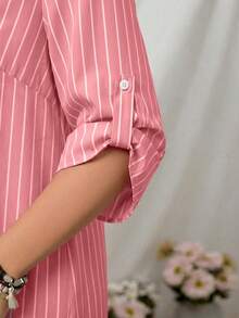 SHEIN LUNE 大尺碼女款條紋休閒日常外出洋裝 - 粉色 - 查看 3