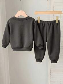 SHEIN 2件/套 嬰兒男嬰女嬰 秋冬可愛字母圖案長袖衛衣彈性腰長褲套裝，中性嬰兒服飾，嬰兒冬季衣物 - 彩色 - 查看 2