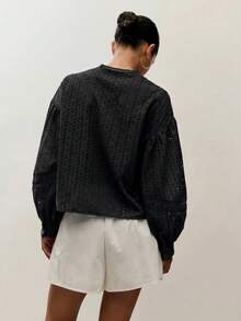 Nöista 粉色英式刺繡襯衫，帶領口與泡泡袖，優雅秋季休閒、返校、辦公室風格 - 黑色 - 查看 5