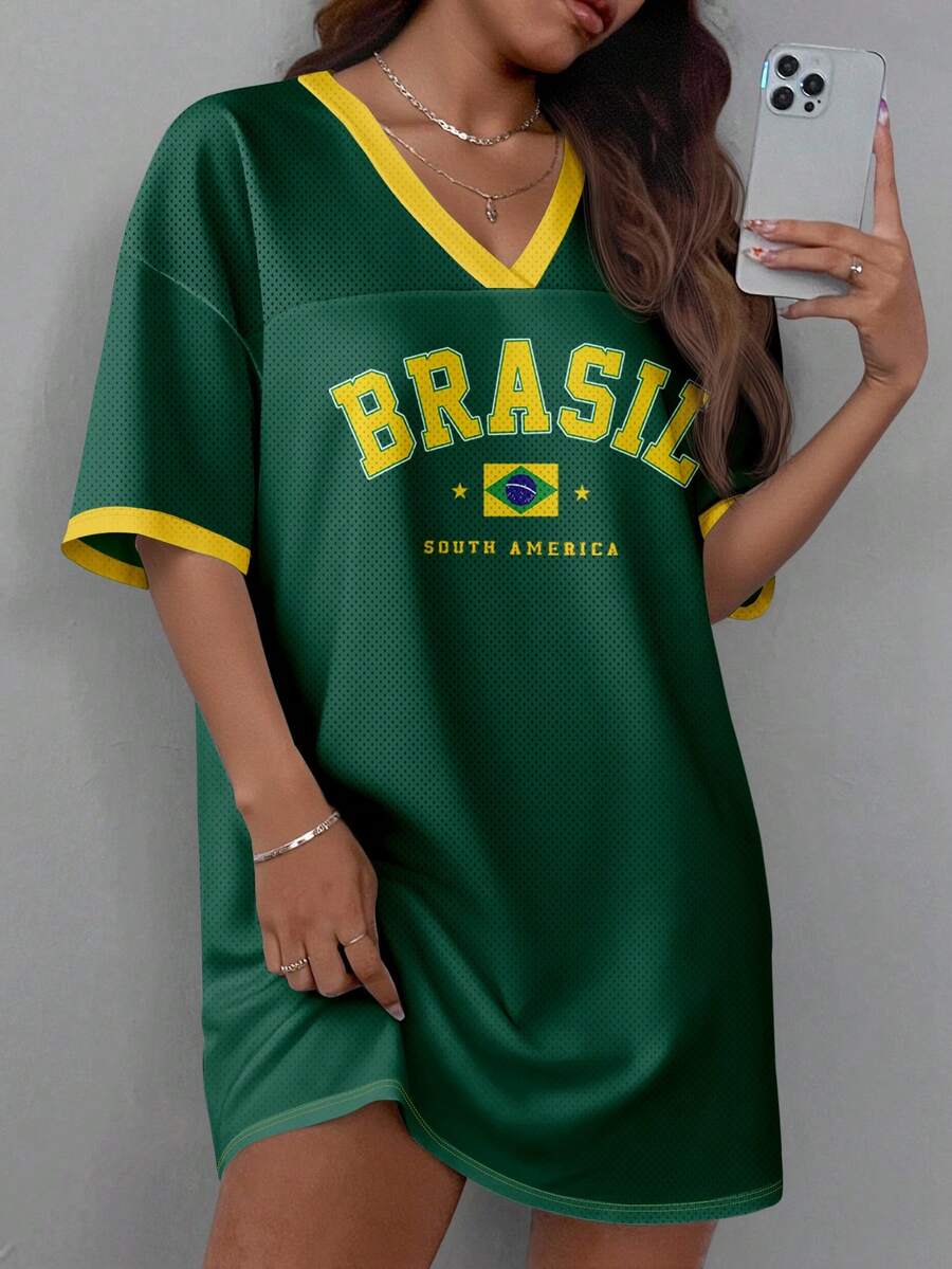 SHEIN EZwear 大码女式夏季休闲运动巴西国旗彩色字母印花V领撞色滚边网纱透气连衣裙 - 彩色 - 查看 1