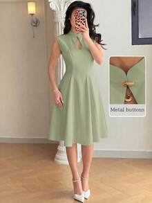 Modelyn 女款春夏杏色編織無袖水滴領金屬鈕扣收腰A字優雅浪漫洋裝 - 薄荷綠 - 查看 8