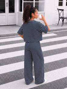 SHEIN 2件組青少年女孩時尚條紋套裝，短袖圓領寬鬆T恤搭配條紋針織寬腿長褲，適合派對、度假、校園、日常休閒穿著，春/夏/秋季 - 藏蓝色 - 查看 8