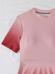 Swim Mulvari 新款夏季2件組漸層印花圓領半袖前開拉鍊泳衣上衣與半長褲布基尼泳裝套裝 - 酒紅色 - 查看 5