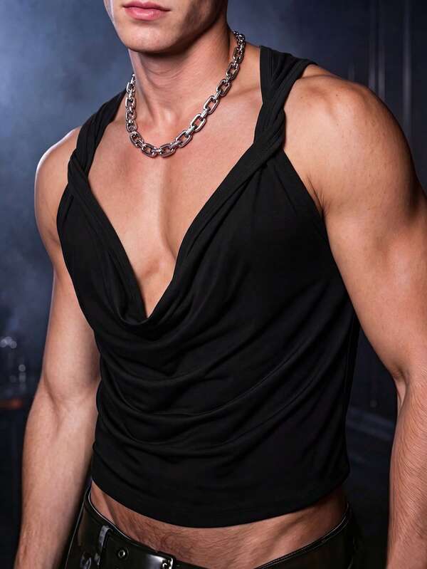 Manfinity Dauomo Men's Black Backless Deep V-Neck Sleeveless Crop Top