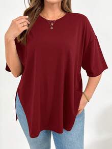 SHEIN CURVE+ 大尺碼女款酒紅色夏季休閒日常寬鬆舒適基本款下擺開衩短袖T恤 - 酒紅色 - 查看 3