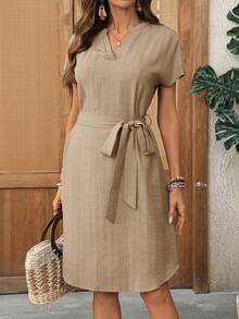 EMERY ROSE Gaun Kasual Wanita Lengan Pendek Bergelombang Motif Boneka - Khaki - View 8