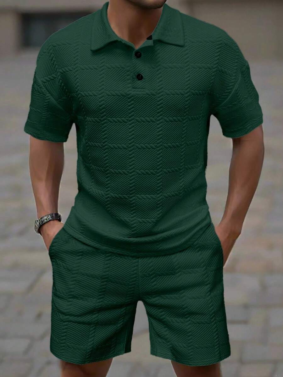 Manfinity Homme 男士休閒 Polo 衫與短褲套裝,極簡風格日常穿著,兩件式夏季綠色布料休閒套裝,不對稱剪裁 - 墨綠色 - 查看 1