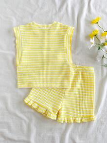 SHEIN Vintaside Kids 2件組 嬰幼女童 0-3歲 春夏休閒日常度假 紋理針織黃色條紋荷葉袖圓領T恤上衣與短褲 海島度假夏季海灘套裝 - 黃色 - 查看 2