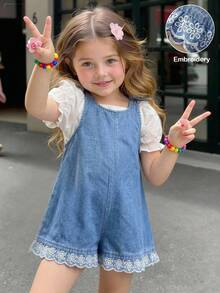 SHEIN Jumpsuit Overall Denim Biru Longgar dengan Bordir Bunga Lembut dan Hem Berumbai untuk Musim Panas Anak Perempuan, Cocok untuk Pakaian Kembali ke Sekolah Anak Perempuan - Light Wash - View 6