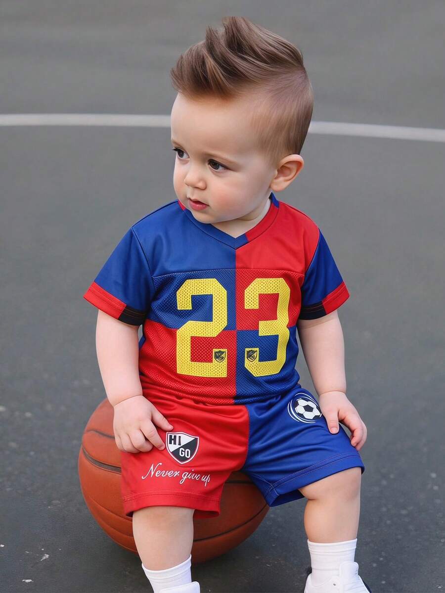 SHEIN 2pcs Baby Boy Fashionable Cute Sports Style Jersey Short Sleeve T-Shirt Set, Suitable For Spring And Summer Outfits Red Checkered Racing Beach Bebe