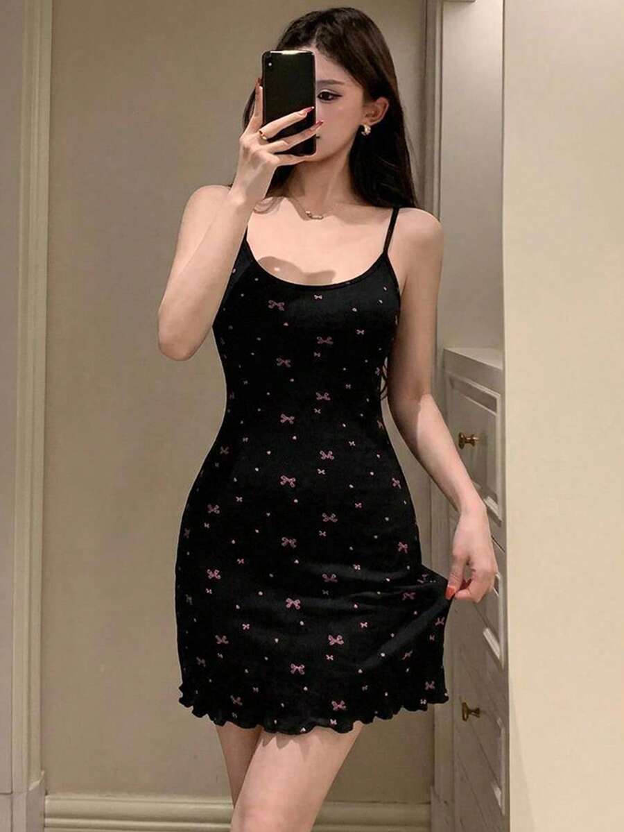 DAZY 春夏蝴蝶結圖案滿版印花對比色蕾絲拼接收腰長款女式睡裙睡衣 - 黑色 - 查看 1