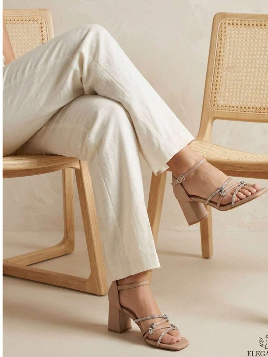 Elegantes sandalias de tacón con detalle de lazo, puntera cuadrada y tira al tobillo para mujer. - Maquillaje - Ver 1