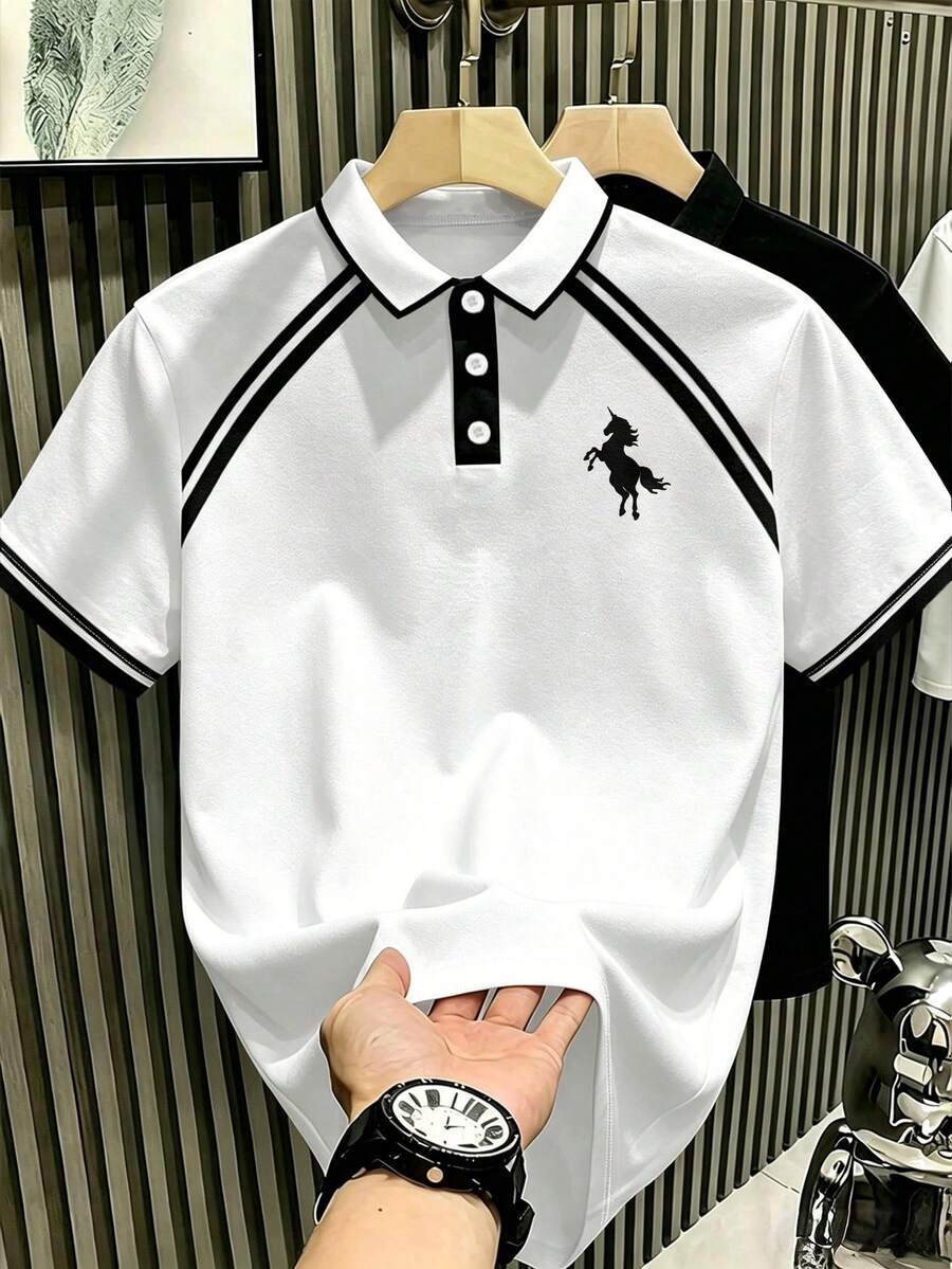 Manfinity Hypemode 男士黑白馬印花 Polo 衫,休閒學院風,適合學校、派對、戶外與日常穿著,適合男生、女生與休閒穿著者,足球 - 彩色 - 查看 1