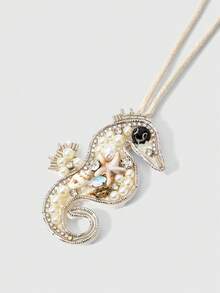 ROMWE Kawaii 波希米亞風手工貝殼水鑽海星、海龜、鯨魚、海馬包包吊飾，適合假期草編包與托特包裝飾 - 米色-海馬 - 查看 4