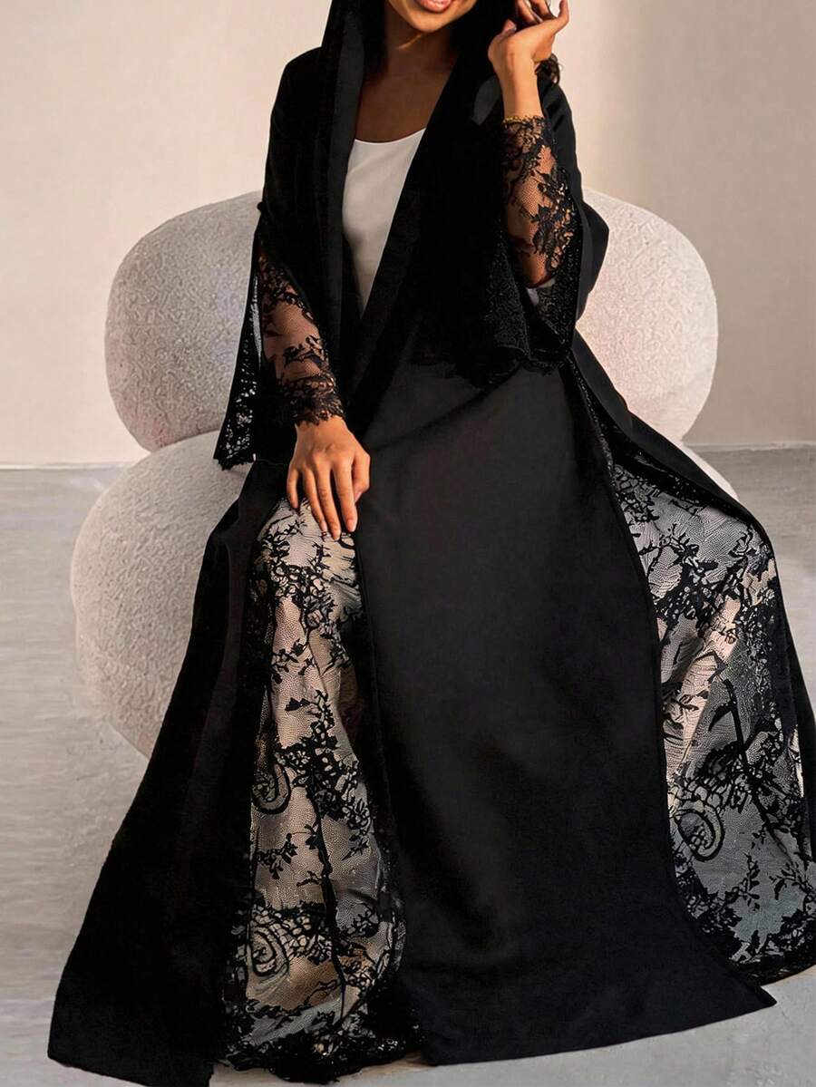 Al Najma 女款優雅素色蕾絲拼接長袍 - 黑色 - 查看 1