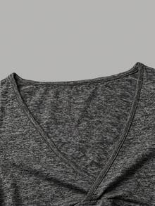 EMERY ROSE Women's Summer Solid Color Overlapping V-Neck Short Sleeve Fitted Casual Holiday Cropped T-Shirt - Dark Grey - View 5