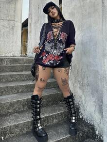 Whyspr 暗黑龐克風復古黑色機車搖滾圖案前綁帶女款T恤 - 藏蓝色 - 查看 6