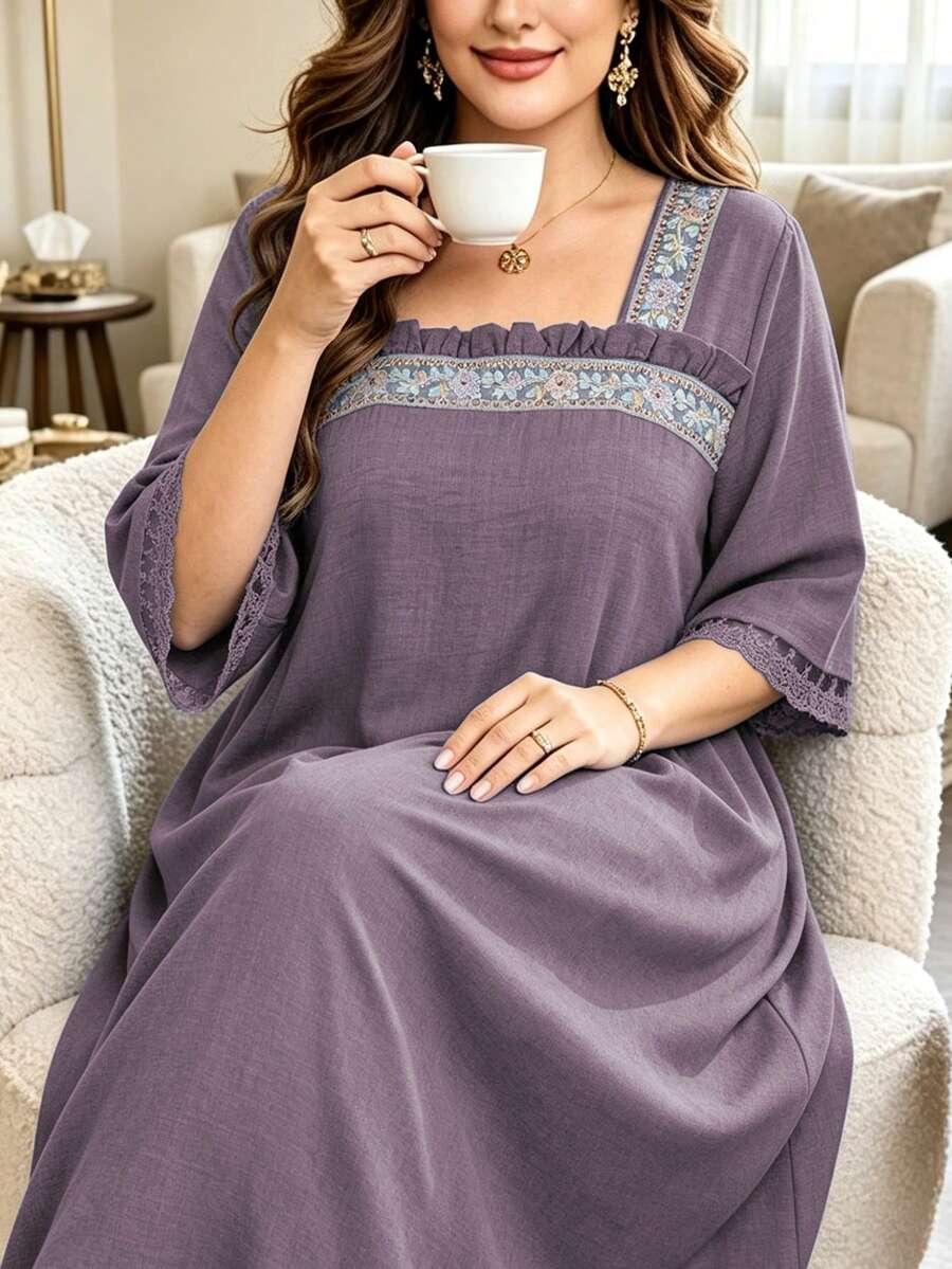 Al Najma 灰藍色網紗刺繡蕾絲拼接浪漫優雅寬鬆舒適方領大裙擺顯瘦大尺碼女款阿拉伯風洋裝 - 淺灰紫 - 查看 1