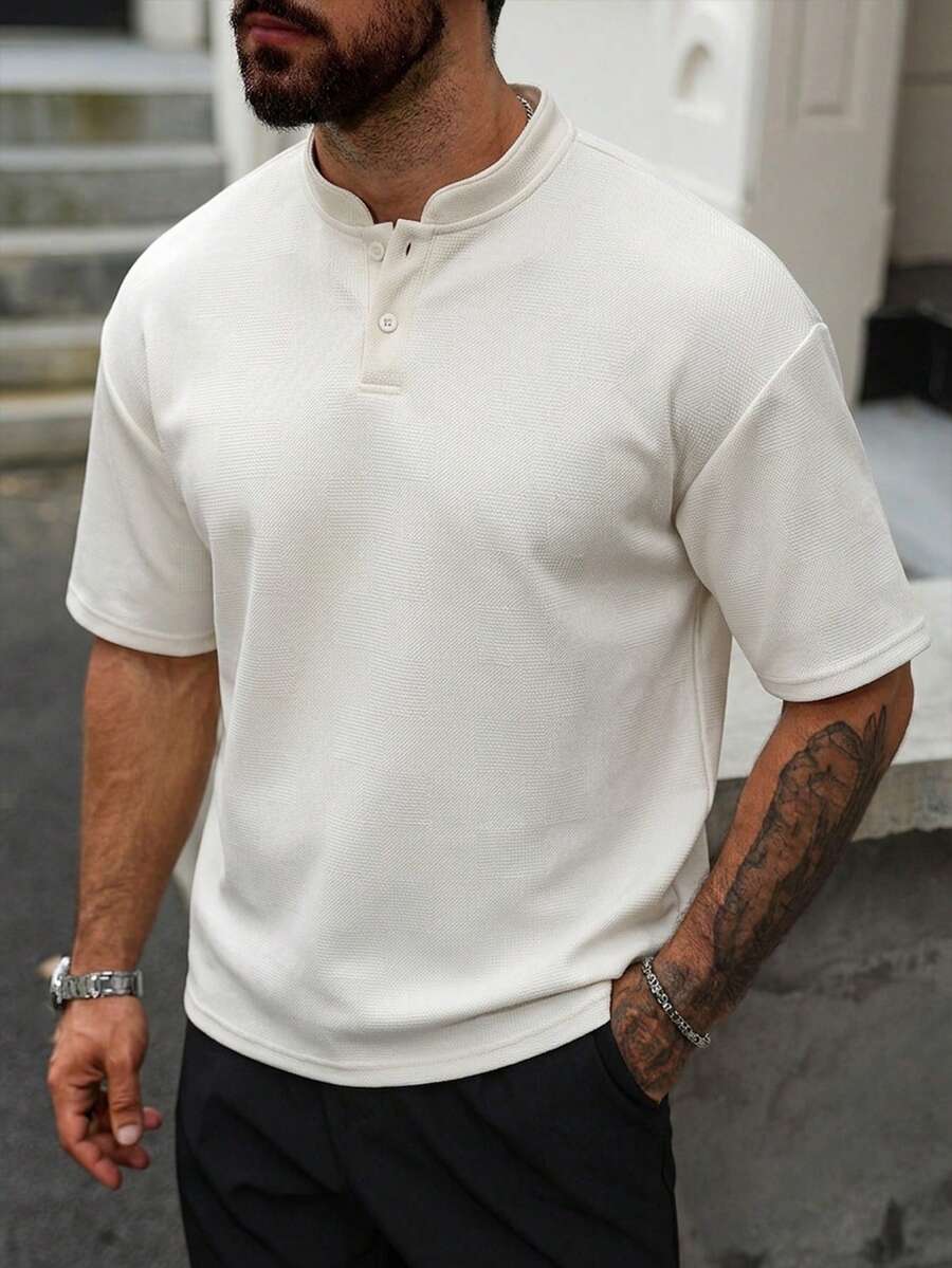 Manfinity Homme 男士立領休閒 Polo 衫，適合日常外出、朋友聚會、通勤，也是送給男友或丈夫的理想禮物，正式場合適用