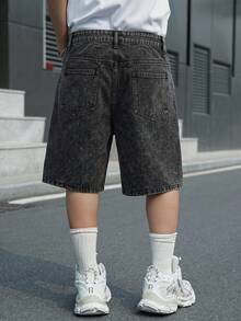 Manfinity EMRG 男士街頭風休閒刺繡黑色牛仔短褲 - 黑色 - 查看 2