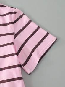SHEIN 青少年女孩粉色與棕色條紋短袖T恤與短褲2件套，對比色圓領條紋T恤，配色短褲，休閒度假風青少年女孩套裝，夏季日常出遊、居家穿著，獨特設計青少年女孩套裝 - 粉色 - 查看 5