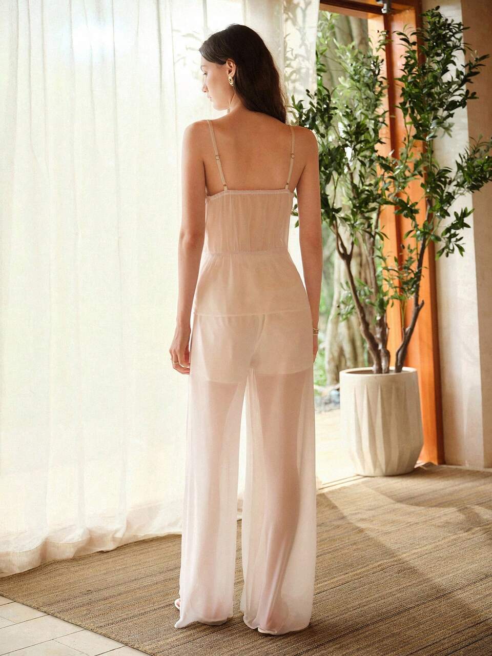 WOMEN'S CONTRAST LACE CAMI TOP & PANTS PAJAMA SET