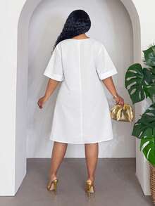 Slaydiva Plus Size Women's Tunic Dress, Solid Color Rolled Short Sleeve Loose Shift Dress, Business Casual Daily Commute Curvy Mini Dress Holiday White Summer - White - View 5