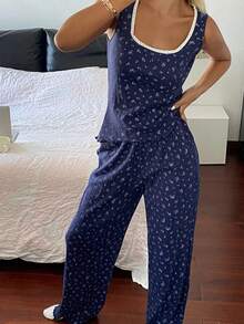DAZY 甜美碎花無袖修身背心與直筒長款睡褲 2 件組女款夏季睡衣套裝 - 藏蓝色 - 查看 6