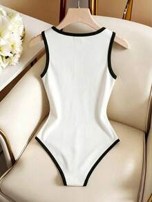 SHEIN Tall Women's Summer White And Black Color Block V-Neck Ribbed Sleeveless Bodysuit, Casual Vacation, Suitable For Daily Outings, Versatile Going Out - White - View 5