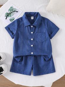 SHEIN Bộ 2 món áo sơ mi ngắn tay cổ bẻ cho bé trai, áo sơ mi và quần short dáng rộng chất liệu mềm mại, phong cách tối giản kiểu sinh viên, phù hợp mặc hàng ngày, đi học, dã ngoại, nghỉ dưỡng, du lịch, thư giãn, thích hợp cho mùa xuân và mùa hè. - Màu xanh lam - Xem 5
