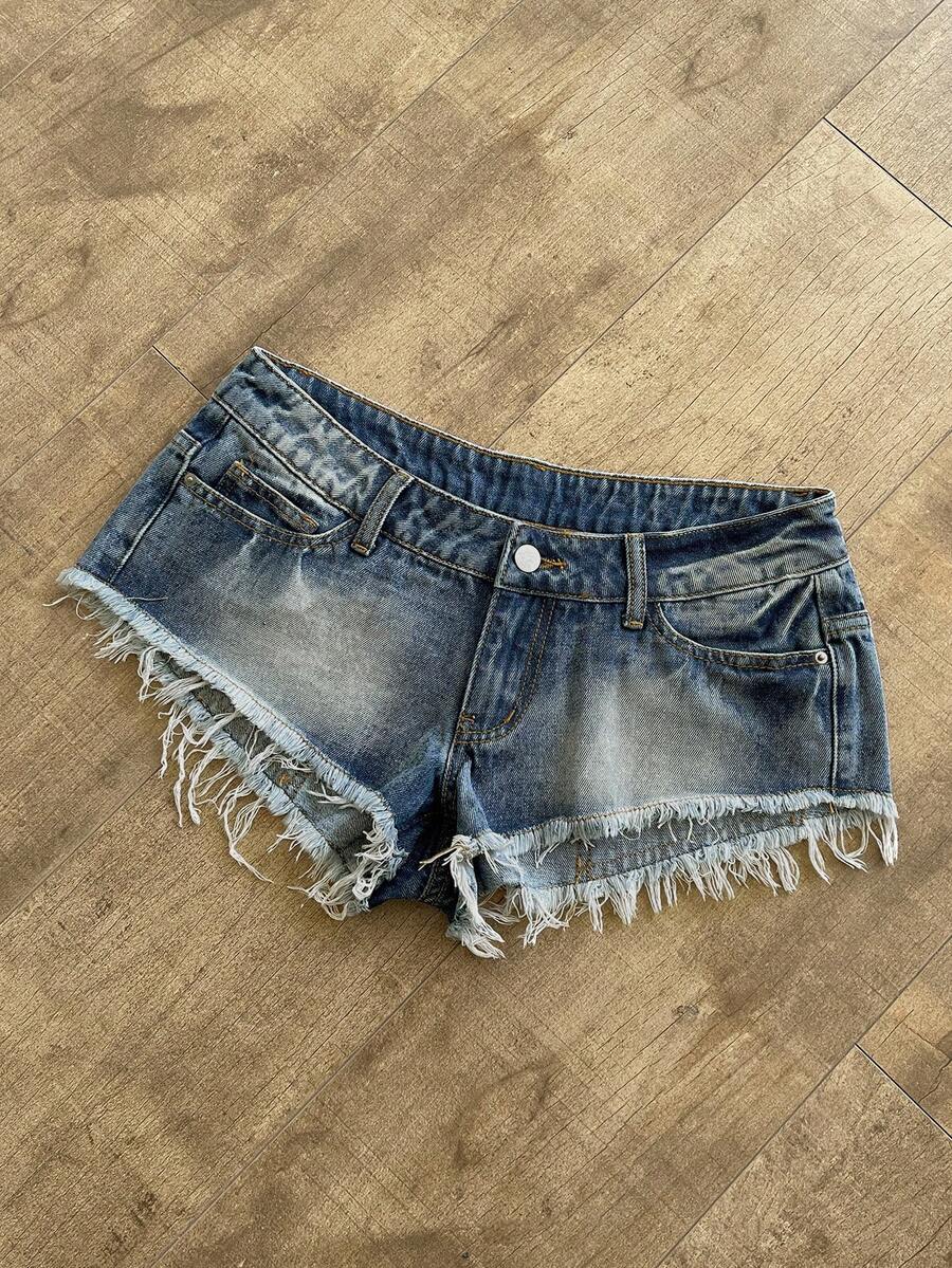 SHEIN Shorts mini de mezclilla vintage con remaches y cintura ultra baja - Neblina azul - Ver 1