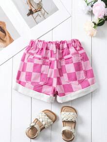 SHEIN 女嬰牛仔短褲，夏季新品，甜美可愛粉色棋盤格印花，彈性腰帶，捲邊設計，經典口袋，休閒夏季牛仔短褲，適合日常穿著、海灘、玩耍、夏季度假 - 粉色 - 查看 2