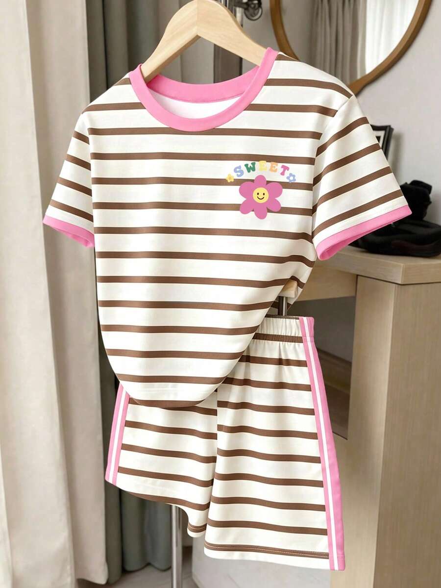 春夏秋季青少年女孩時尚棕色與米色條紋粉色臉部花卉彩色字母印花休閒基礎短袖T恤與短褲套裝 - 彩色 - 查看 1