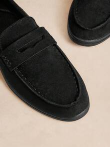 Rosivie Black Suede Loafers, Slip-On Soft-Soled Shoes, Commuter Versatile Retro Loafers - Black - View 10