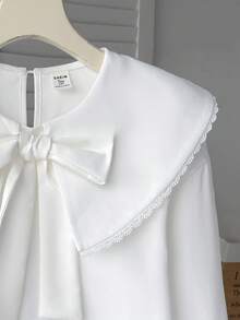 SHEIN 兒童青少年女孩春秋彼得潘領 3D 蝴蝶結長袖寬鬆白色襯衫上衣 百搭清新學院風小眾法式荷葉邊開學校服童裝秋冬套裝 - 白色 - 查看 5