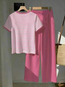 SHEIN EZwear 2件組刺繡圓領短袖上衣與條紋印花長褲，休閒風 - 紅色 - 查看 2