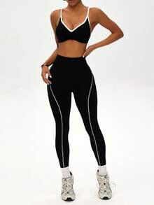 Easithlete Easithlete 2件組女款無縫對比色性感可調式肩帶露背運動內衣，適合跑步健身運動瑜伽，搭配9/10分運動緊身褲套裝 - 黑與白 - 查看 3