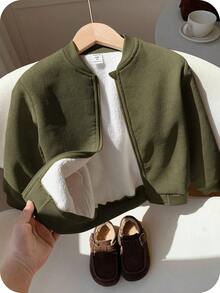 軍綠色