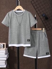 SHEIN Mirajuku 两件套男童撞色滚边短袖T恤和斜插口袋短裤套装 - 灰色 - 查看 5