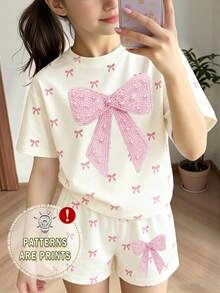 Girls Fresh Fashion Crisp White Base Pink Textured Bow Pattern Print Basic Short T-Shirt And Shorts Set - Multicolor - View 4