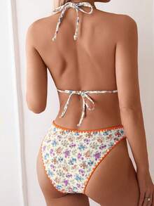 Swim Vcay Setelan Baju Renang Dua Potong Wanita Motif Bunga Musim Panas untuk Pantai, Model Halter Tie Seksi dengan Bawahan Segitiga - Aprikot - View 2