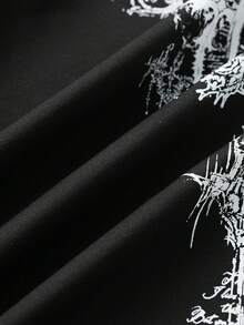 ROMWE MEN Men's Colorblock Gothic Print T-Shirt - Black - View 8