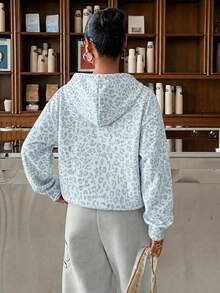 Muchica Casual Minimalist College Style Vintage Light-Colored Leopard Print Hooded Sweatshirt, Suitable For Summer, Summer Top, Suitable For Daily Commute, Date, Party, Autumn/Winter/Summer, Christmas, New Year, Thanksgiving, Party, Wedding, Beach, Graduation Ceremony, Fashion, Elegant, Casual, Outing, Date, Appointment, Commute, Shiny, Valentine's Day - Multicolor - View 2