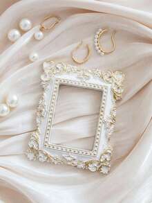 Cirelle 1 pieza, marco de cuadro decorativo tallado estilo europeo blanco y dorado, Body de marco de material de resina pintado a mano, artículo de exhibición en miniatura para mesa interior, accesorios DIY hechos a mano, múltiples formas disponibles para selección, mejora el estilo general del espacio, adecuado para decoración de escenas en bodas, celebraciones de festivales, etc., artículos de decoración en miniatura para casas pequeñas, accesorios para fotografía de belleza, arte de uñas, joyería, etc., decoración de empaque de regalo - 1PC - Ver 2