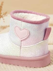 Cozy Pixies 女童粉色漸層亮片愛心冬季雪地靴 | 時尚甜美保暖毛絨內裡 | 舒適易穿休閒款 | 校園日常穿著 - 粉色 - 查看 7