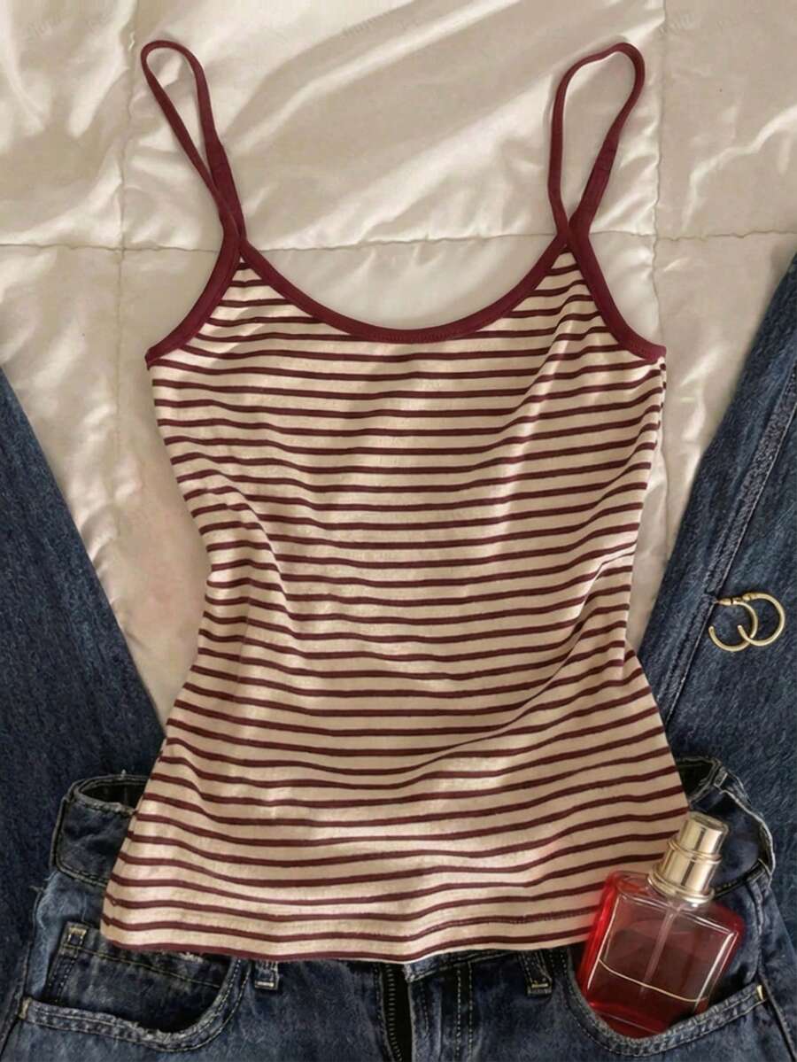SHEIN 青少年女孩條紋印花對比色休閒細肩帶上衣,修身運動背心,適合夏季、母親節、畢業日、日常穿著、外出、度假、假日穿搭,時尚女孩休閒風新款,適用於返校與輕鬆氛圍 - 紅色 - 查看 1