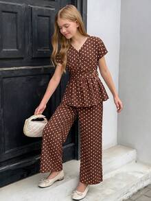 SHEIN Conjunto de 2 piezas para niñas preadolescentes con blusa de top con estampado de lunares marrones, cintura ceñida y decoración de hebilla metálica + pantalones holgados de pierna ancha, conjunto elegante y casual para ocasiones formales & casuales - Marrón - Ver 10